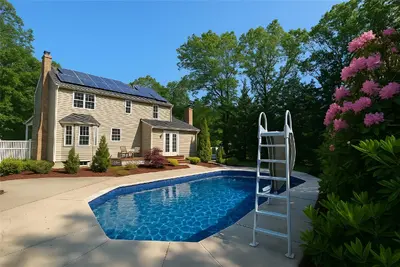 Photograph of 3 Wilderness Court
