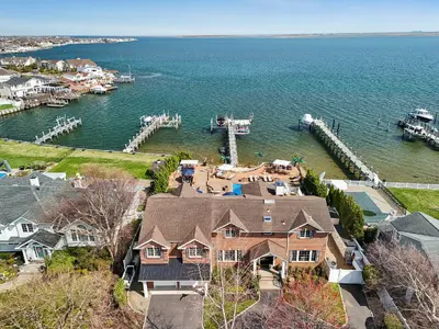 Photograph of 310 Bay Drive
