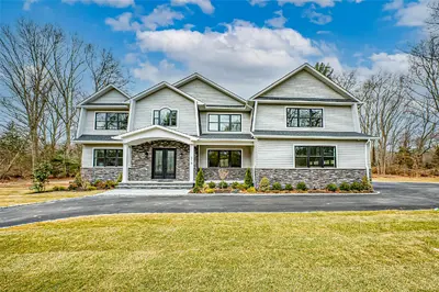 Photograph of 210 Laurel Lane