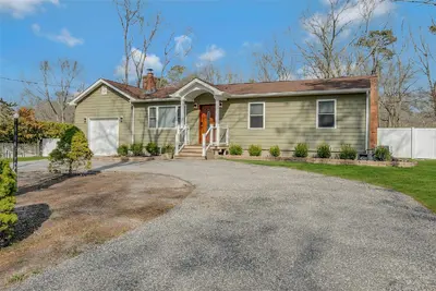 Photograph of 226 Highview Drive