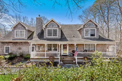 Photograph of 799 Mill Road