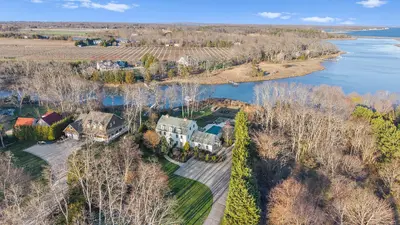 Photograph of 1775 Indian Neck Lane
