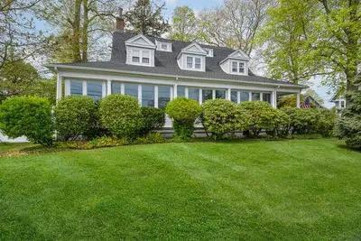 Photograph of 76 Argyle Avenue