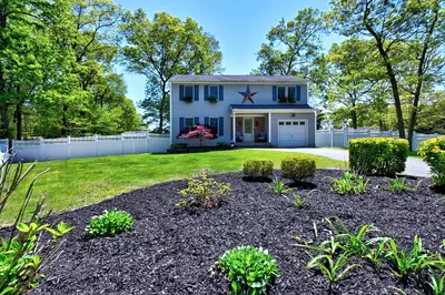 Photograph of 5 Mount Oak Place