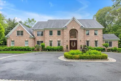 Photograph of 61 Geralind Drive