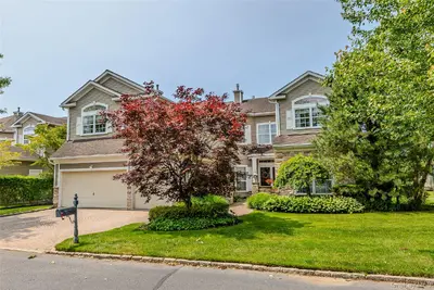 Photograph of 67 Hamlet Drive