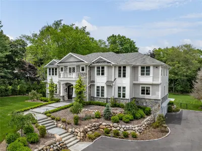 Photograph of 12 Eastview Lane