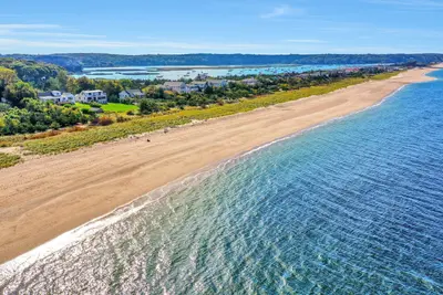 Photograph of 103 Harbor Beach Road