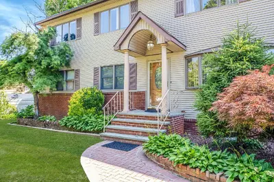 Photograph of 7 Patricia Avenue