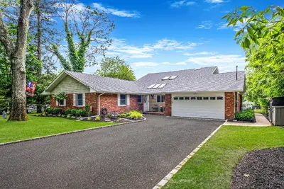 Photograph of 3 Stark Drive