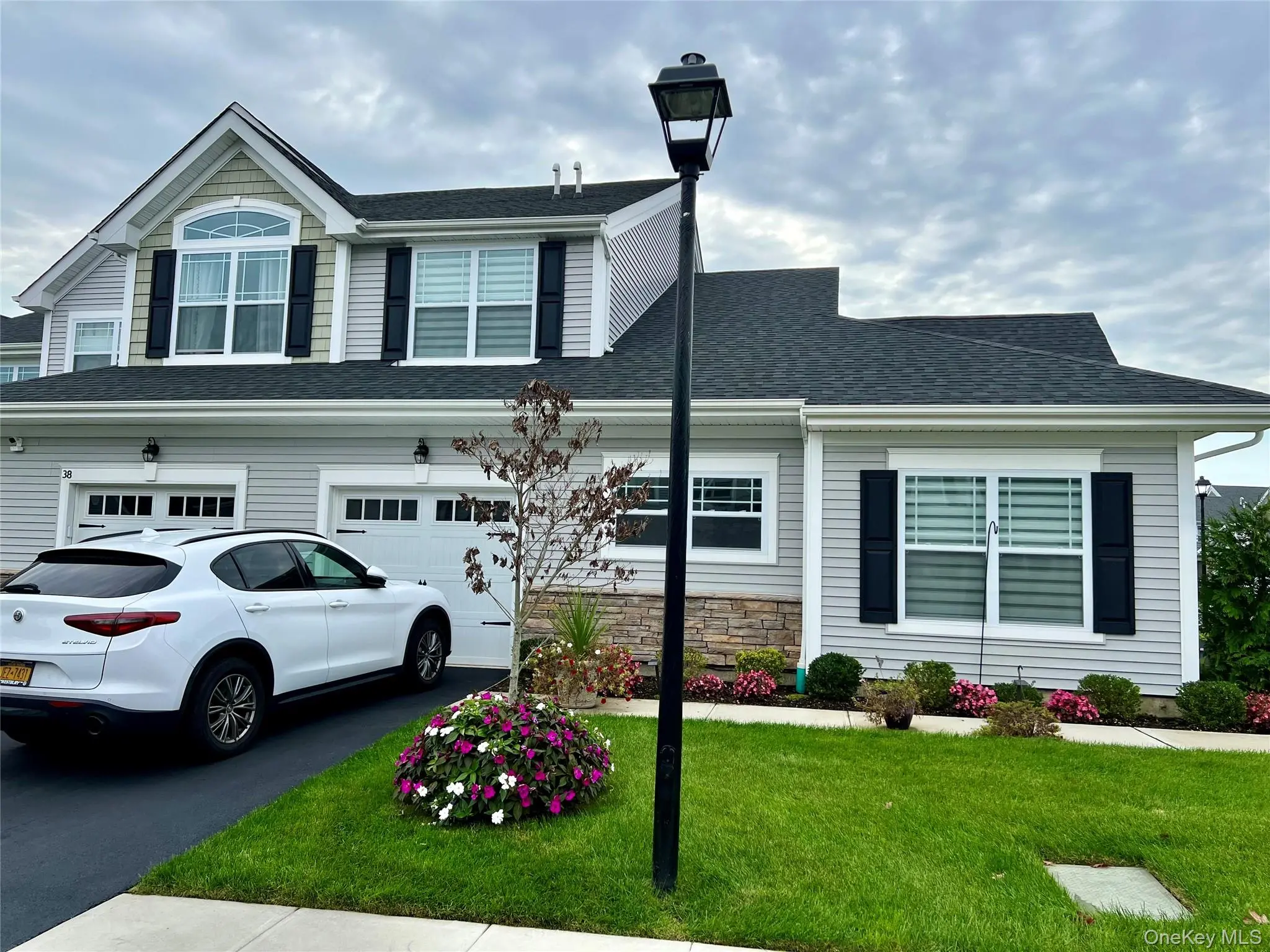 Photograph of 37 Willow Circle