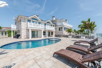 Photograph of 130 Riviera Drive