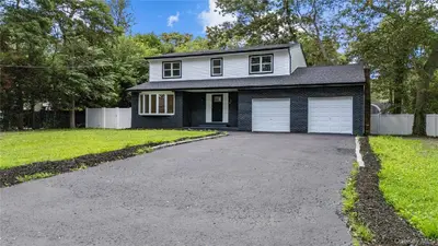Photograph of 44 Oakdale Avenue