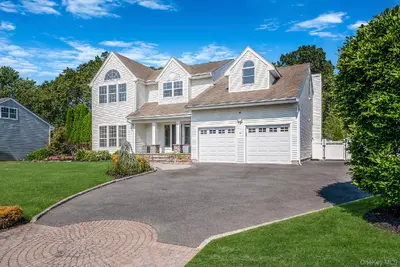 Photograph of 23 Province Drive