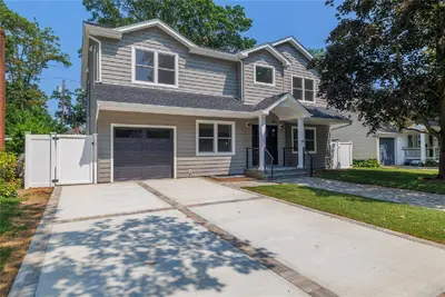 Photograph of 59 Winifred Drive