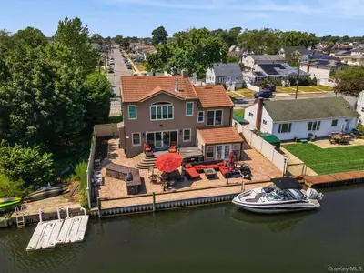 Photograph of 45 Inlet Drive