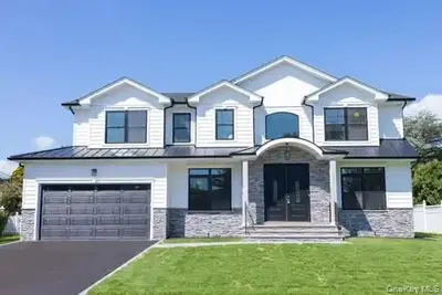 Photograph of 4 Vera Avenue