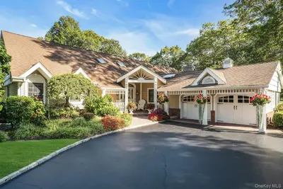 Photograph of 35 Longwood Drive