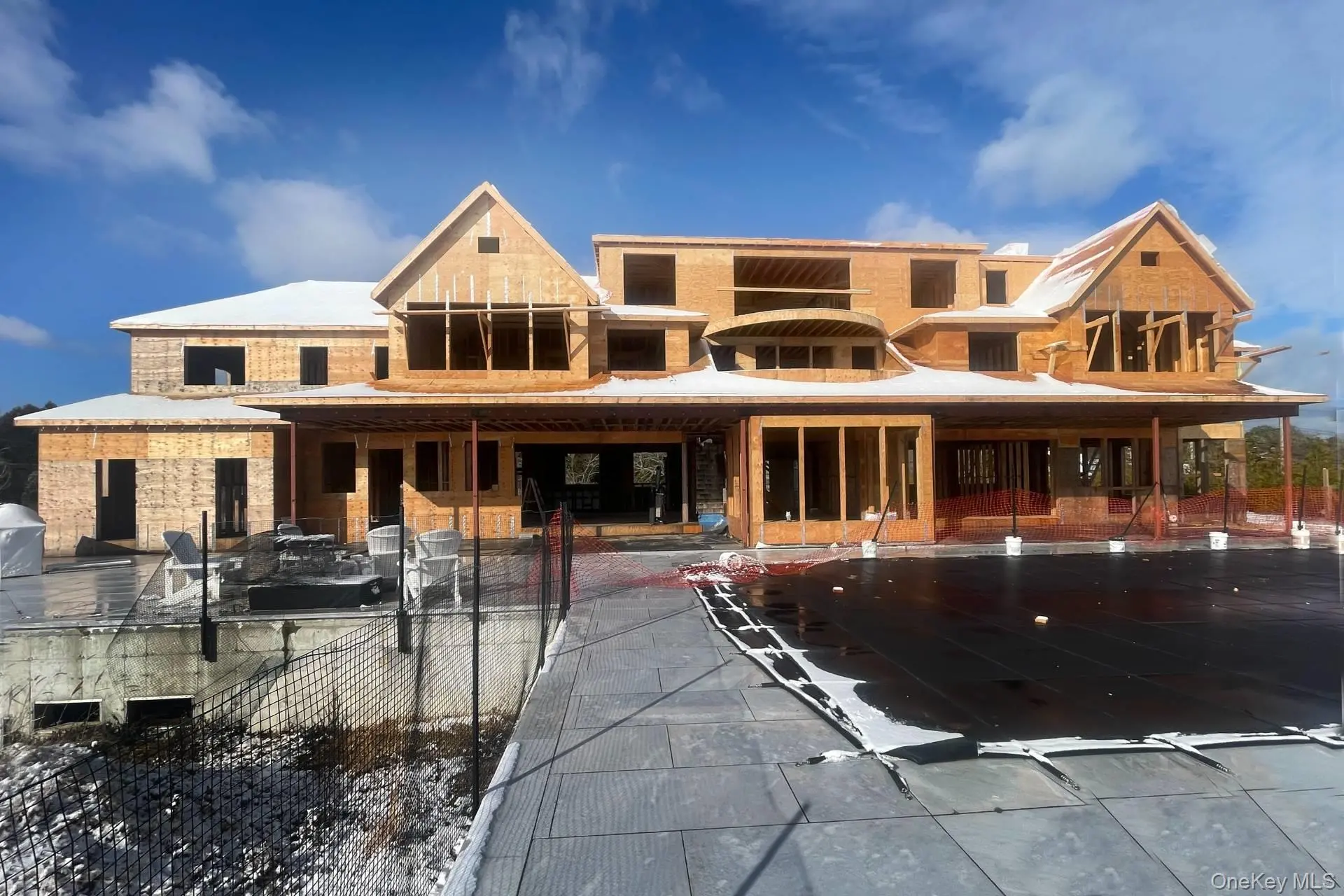 Photograph of 40 Quaquanantuck Lane