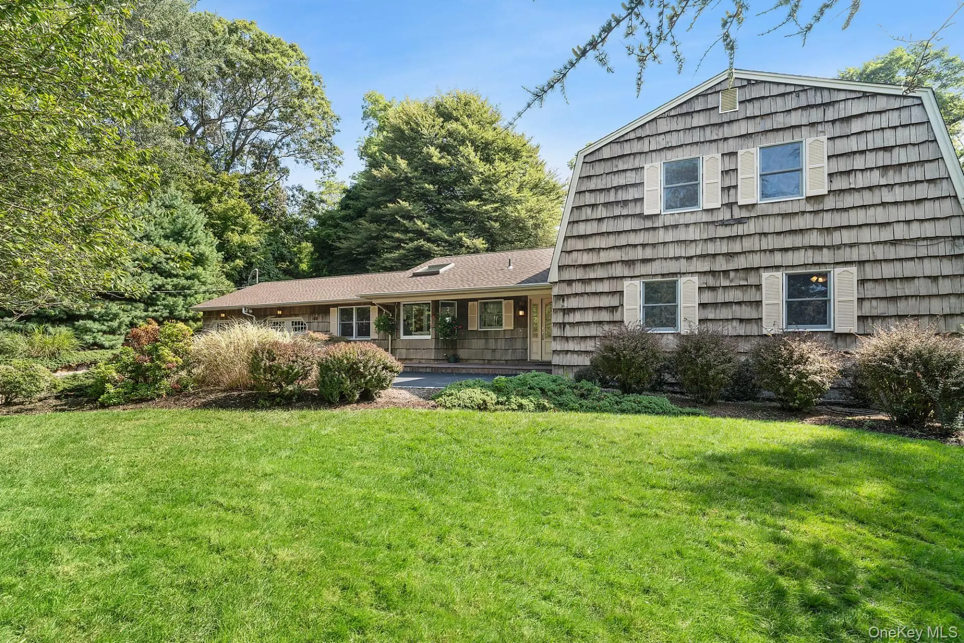 Photograph of 28 Plain View Drive