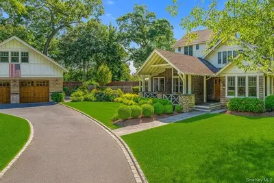 Photograph of 275 Woodland Drive