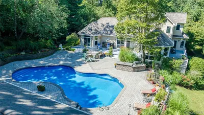 Photograph of 140 Woods Drive