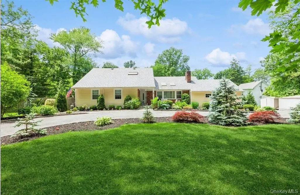 Photograph of 77 Duck Pond Road
