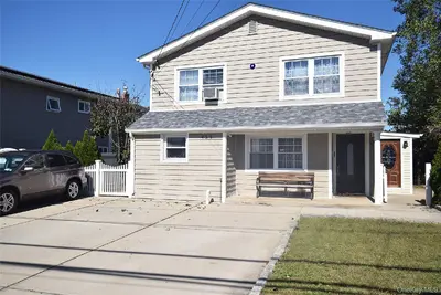 Photograph of 436 Herzel Boulevard