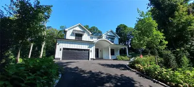 Photograph of 370 Locust Lane