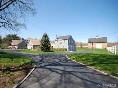 Photograph of 115 Country Road