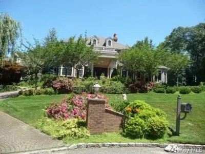 Photograph of 5 Tinker Bluff Court