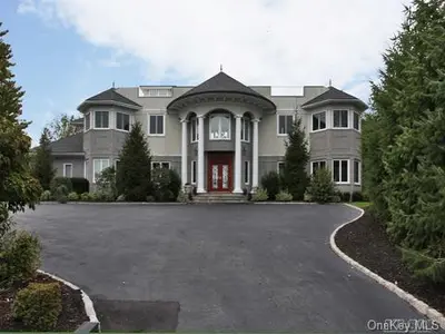 Photograph of 50 Crane Neck Road