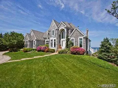 Photograph of 8869 Oregon Road