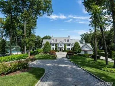 Photograph of 26 Lloyd Haven Drive