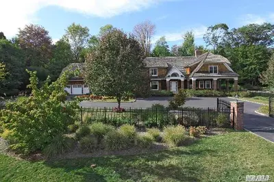 Photograph of 70 Old House Lane