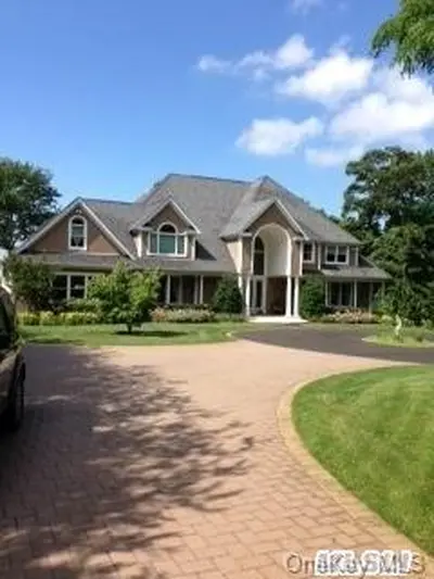 Photograph of 9 Eagle's Landing