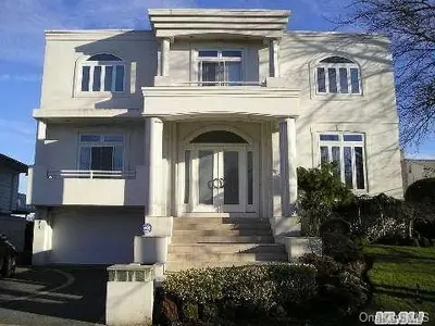 Photograph of 2971 Shore Drive
