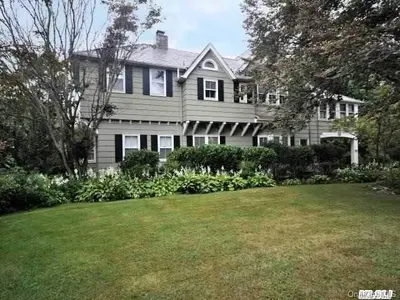Photograph of 242 Handsome Avenue