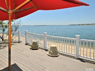Photograph of 9820 Nassau Point Road