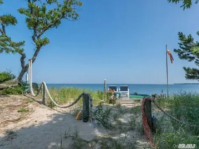 Photograph of 562 Long Beach Road