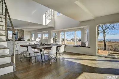 Photograph of 1503 Peconic Bay Boulevard