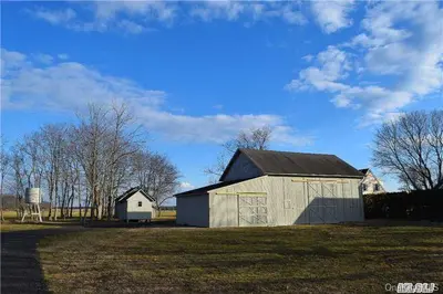 Photograph of 15217&5200 Oregon Road