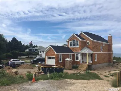 Photograph of 40 Bayberry Lane