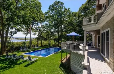 Photograph of 1455 Meadow Beach Lane