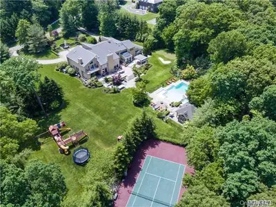 Photograph of 17 Windsor Drive
