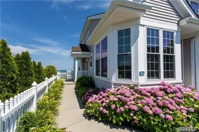 Photograph of 61 Dune Drive