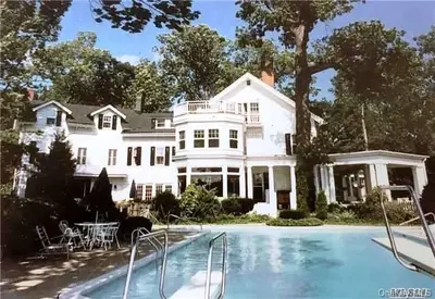 Photograph of 167 Shore Road