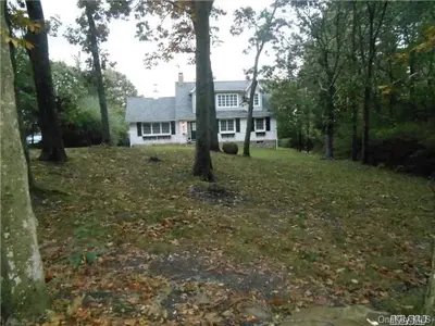 Photograph of 77 Briarcliff Road