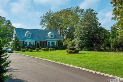 Photograph of 64 Islip Road