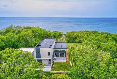 Photograph of 2400 Ruth Road